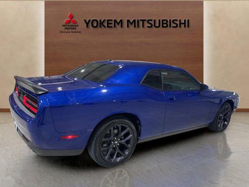 2022 Dodge Challenger SXT