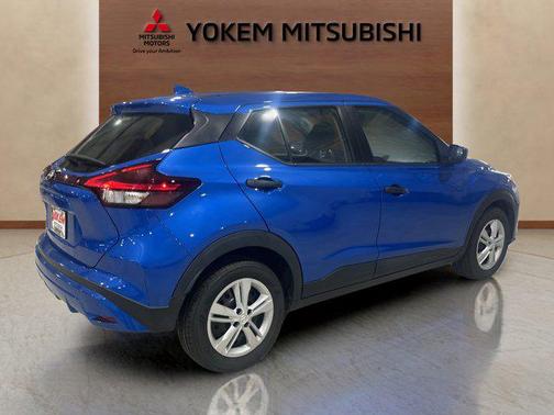 2022 Nissan Kicks S