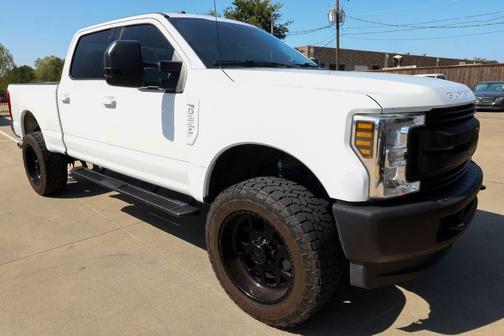 Oxford White 2019 Ford F-250 XLT