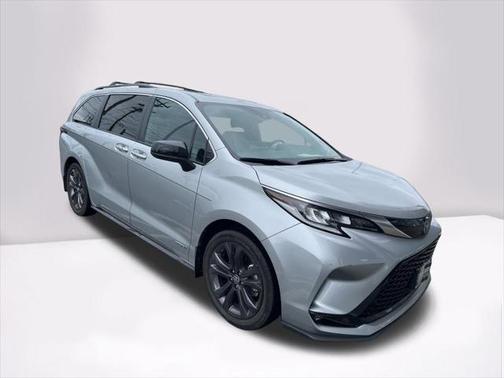 2021 Toyota Sienna XSE 7 Passenger