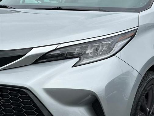 2021 Toyota Sienna XSE 7 Passenger