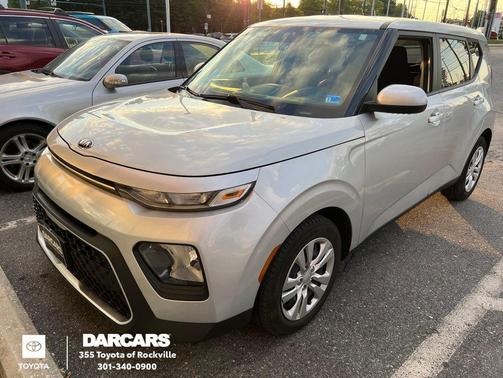 Sparkling Silver 2021 Kia Soul LX