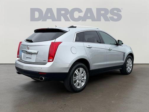 Radiant Silver Metallic 2016 Cadillac SRX Luxury Collection