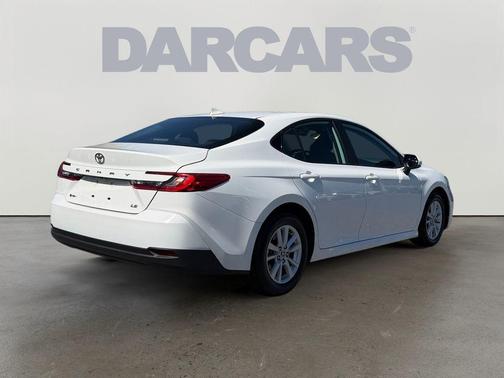 Ice 2025 Toyota Camry LE