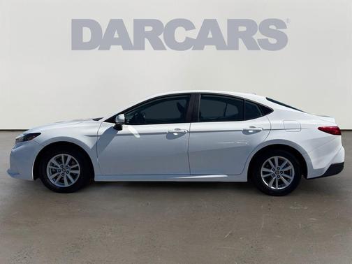 Ice 2025 Toyota Camry LE