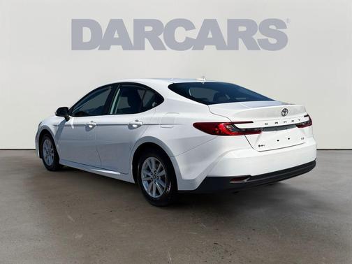 Ice 2025 Toyota Camry LE