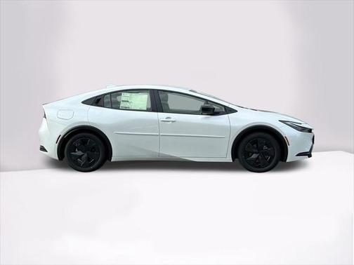 2025 Toyota Prius L