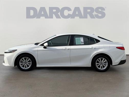 Ice 2025 Toyota Camry LE