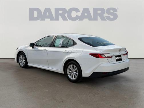 Ice 2025 Toyota Camry LE