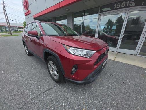 2020 Toyota RAV4 XLE