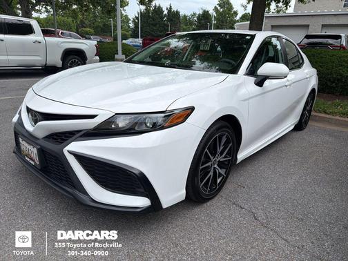 Ice 2023 Toyota Camry SE