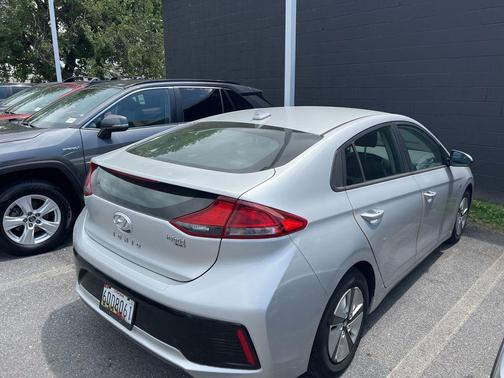 Symphony Air Silver 2017 Hyundai IONIQ Hybrid Blue