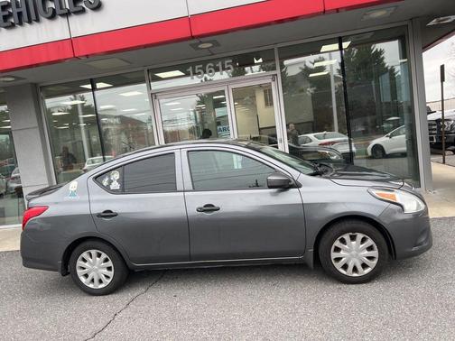 Gun Metallic 2018 Nissan Versa 1.6 S+