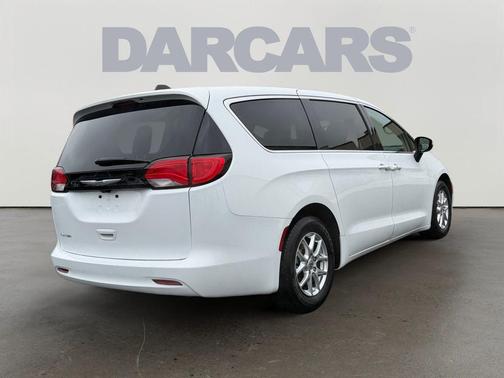 Bright White Clearcoat 2023 Chrysler Voyager LX