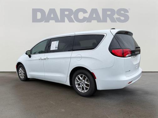 Bright White Clearcoat 2023 Chrysler Voyager LX