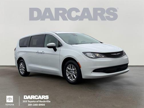 Bright White Clearcoat 2023 Chrysler Voyager LX