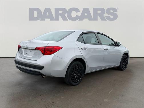 Classic Silver Metallic 2017 Toyota Corolla LE