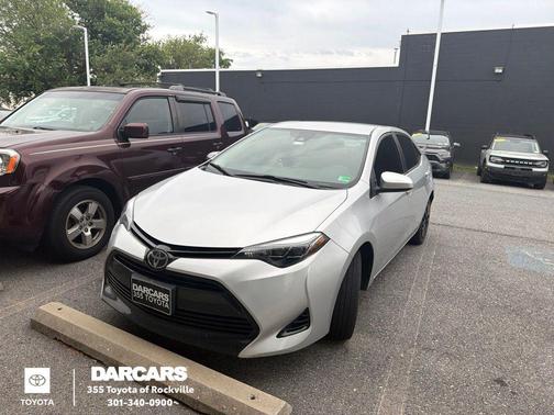 Classic Silver Metallic 2017 Toyota Corolla LE