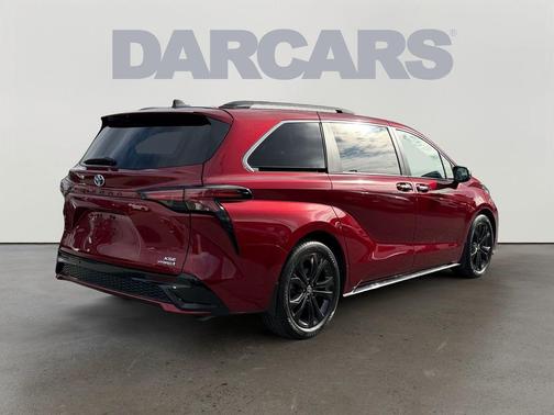2023 Toyota Sienna XSE 7 Passenger