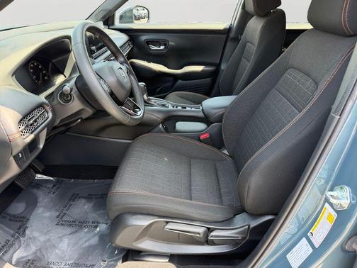 Nordic Forest Pearl 2024 Honda HR-V Sport