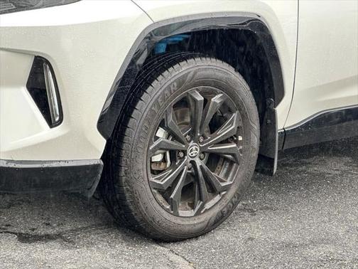 2022 Toyota RAV4 Hybrid SE
