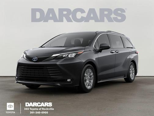 2025 Toyota Sienna XLE 8 Passenger