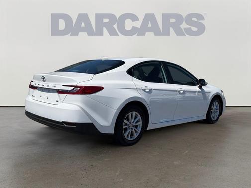 Ice 2025 Toyota Camry LE