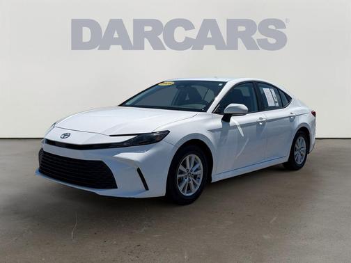 Ice 2025 Toyota Camry LE