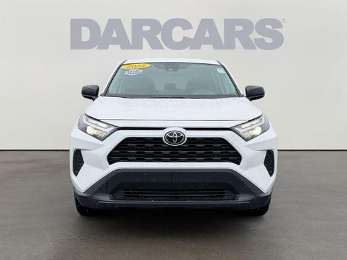 Ice 2025 Toyota RAV4 LE