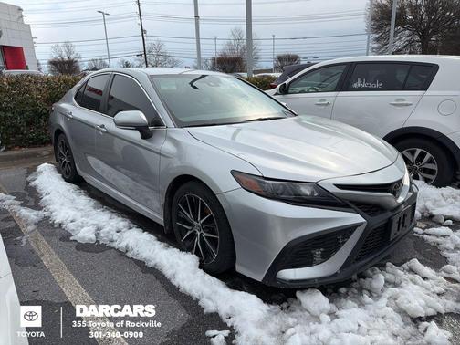 2022 Toyota Camry SE