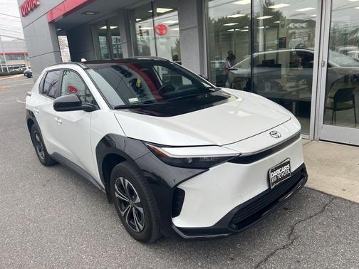 2025 Toyota bZ4X XLE