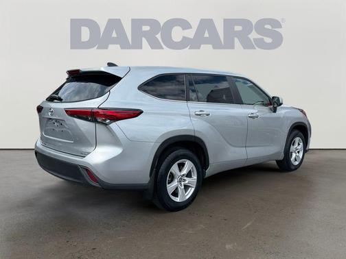 Celestial Silver Metallic 2023 Toyota Highlander L
