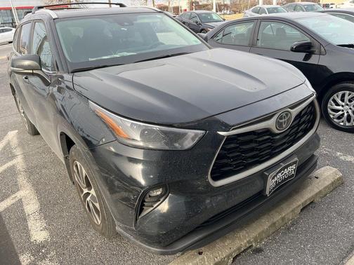 2024 Toyota Highlander XLE