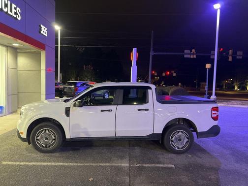 2022 Ford Maverick XL