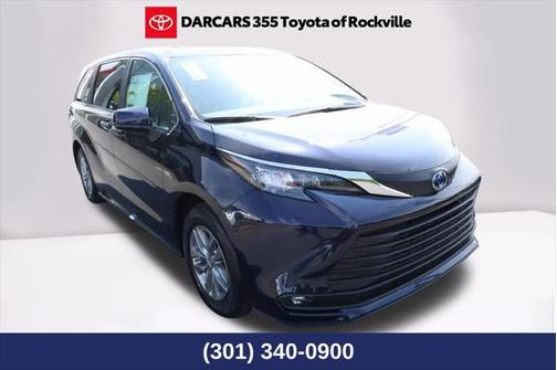 2025 Toyota Sienna XLE 8 Passenger