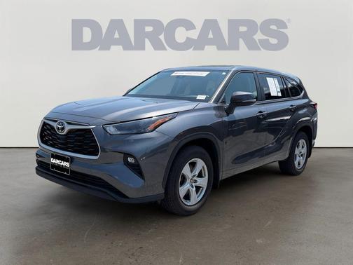 Magnetic Gray Metallic 2025 Toyota Highlander LE