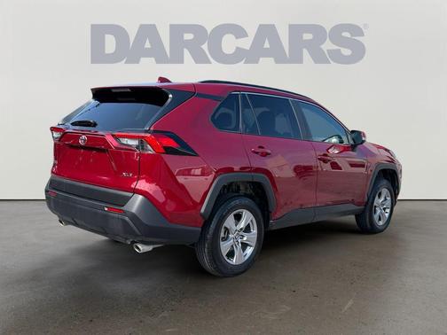 Pearl 2025 Toyota RAV4 XLE