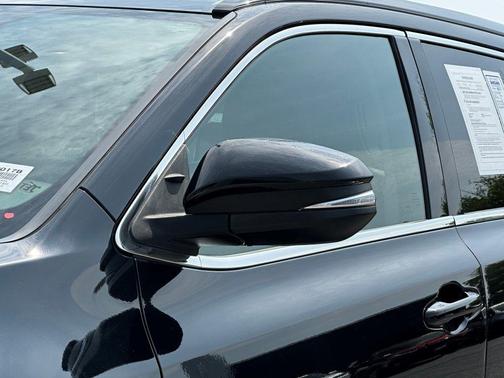 2017 Toyota Highlander SE