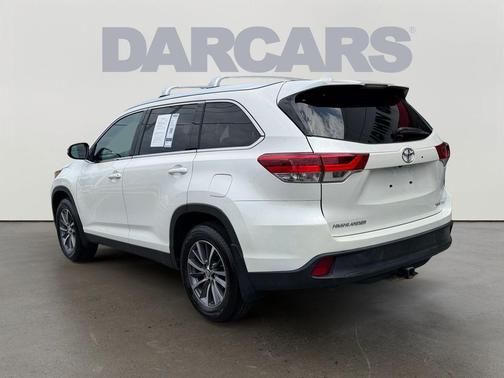 Blizzard Pearl 2019 Toyota Highlander XLE