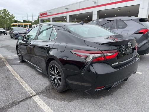 Midnight Black Metallic 2024 Toyota Camry SE