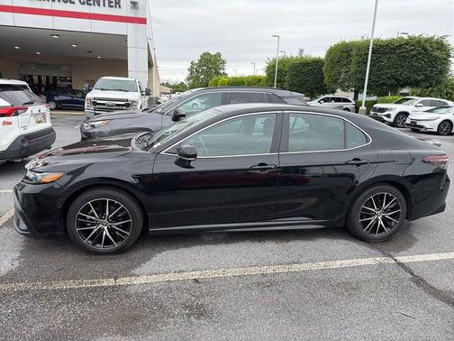 Midnight Black Metallic 2024 Toyota Camry SE