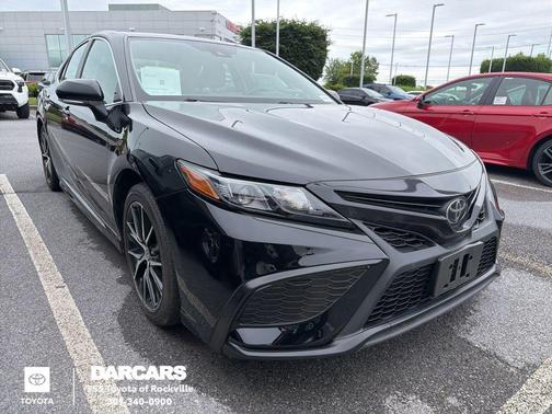 Midnight Black Metallic 2024 Toyota Camry SE