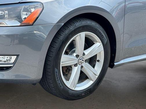 2015 Volkswagen Passat 1.8T Limited Edition
