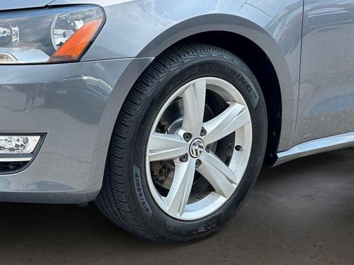 2015 Volkswagen Passat 1.8T Limited Edition