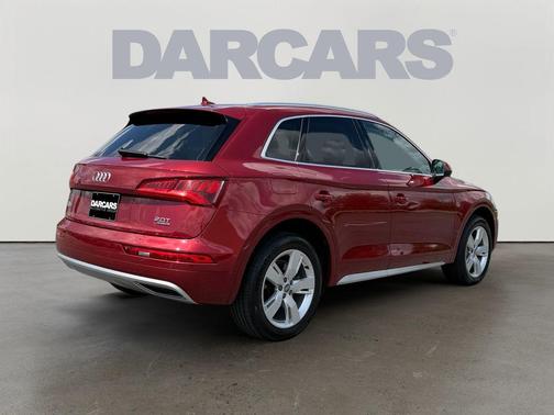 Matador Red Metallic 2018 Audi Q5 2.0T Tech Premium