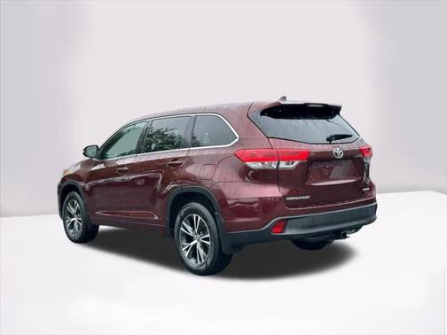 2017 Toyota Highlander LE Plus