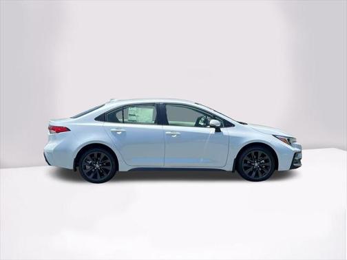 2025 Toyota Corolla Hybrid SE