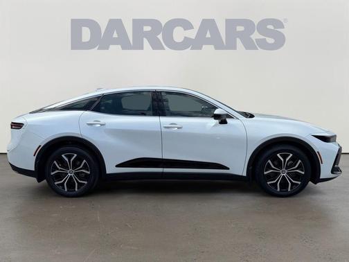 Oxygen White 2024 Toyota Crown Limited