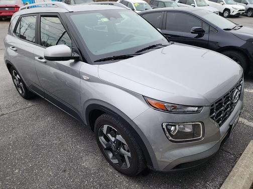 2023 Hyundai VENUE SEL