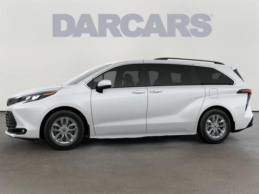 2025 Toyota Sienna XLE